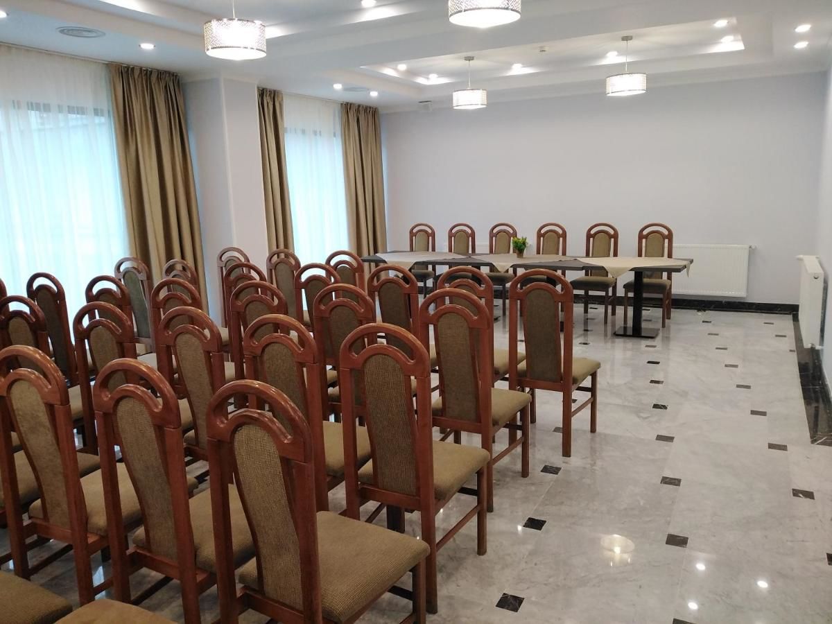 Отель Hotel Sarmis Дева-13