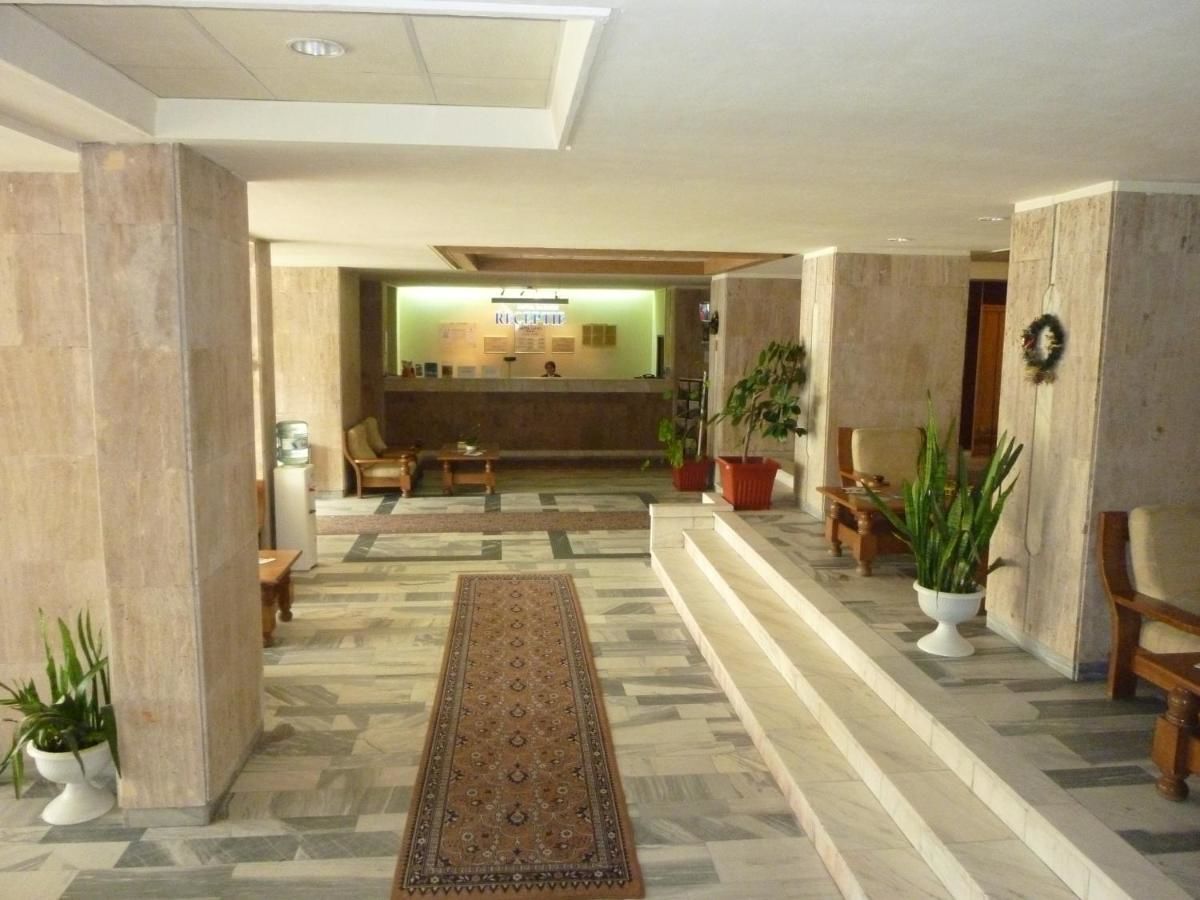 Отель Hotel Sarmis Дева-26