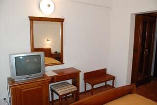 Отель Hotel Sarmis Дева Двухместный номер с 1 кроватью или 2 отдельными кроватями-5